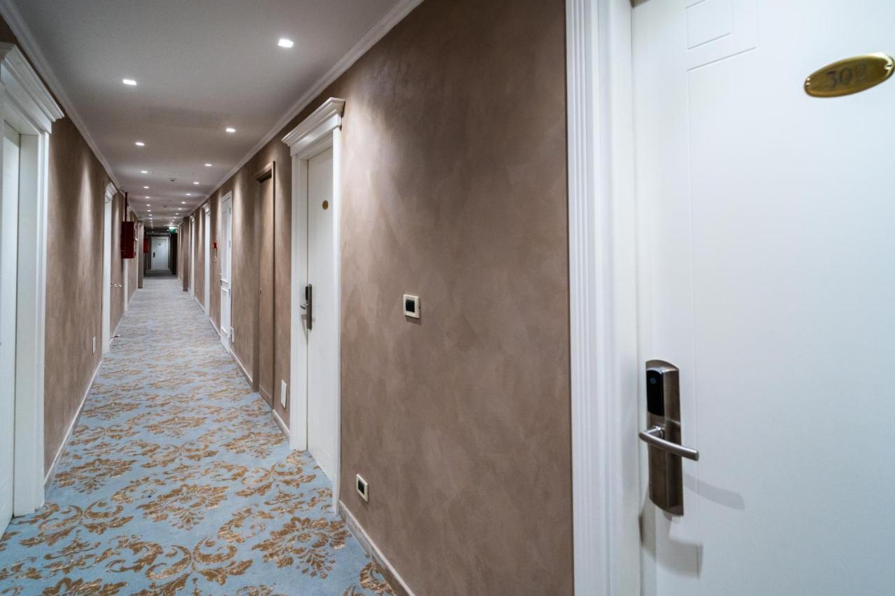Hotel Globo Suite-Correnti Hotels Сан Ремо Екстериор снимка