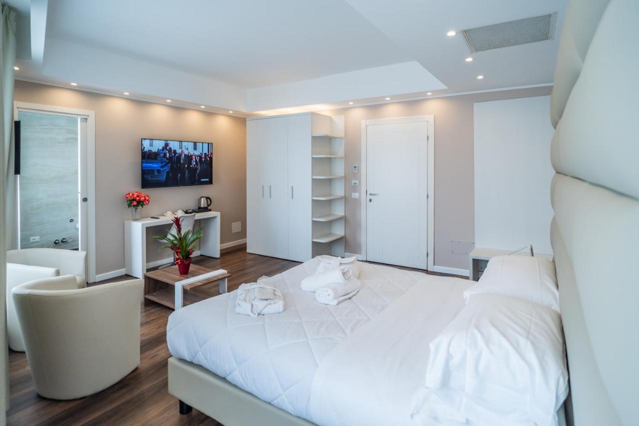 Hotel Globo Suite-Correnti Hotels Сан Ремо Екстериор снимка