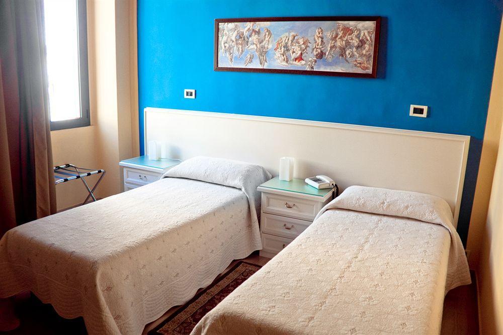 Hotel Globo Suite-Correnti Hotels Сан Ремо Екстериор снимка